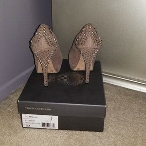 Vince Camuto Pumps